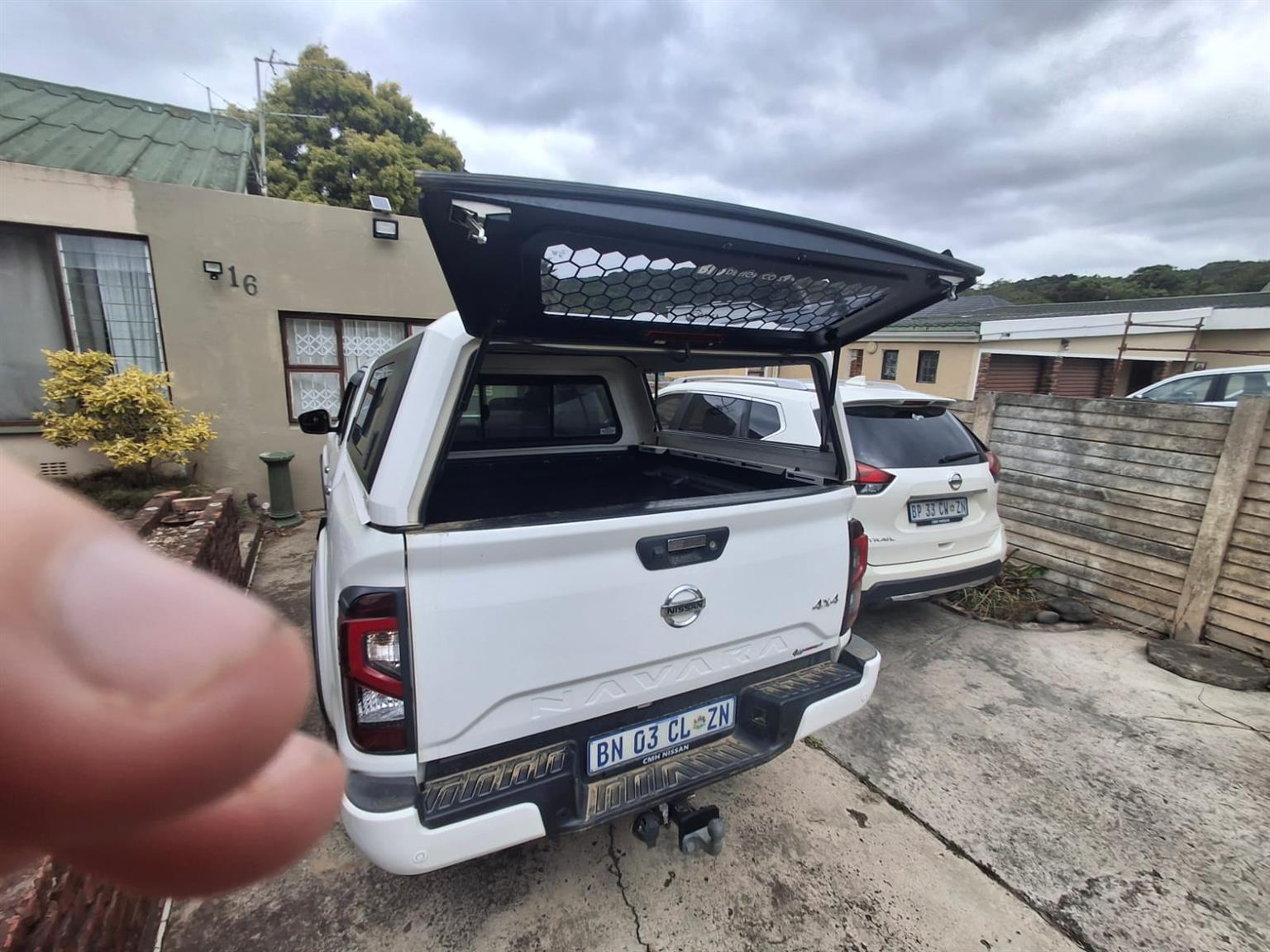 Nissan Nevara 4x4 Canopy. 2022 Model. - Private Seller