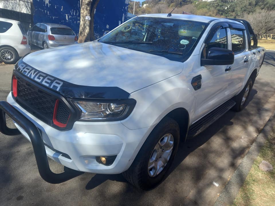 2018 FORD RANGER XLT 2.2 ENGINE DIESEL, DOUBLE CAB, MANUAL, WHITE COLOR, MILEAGE