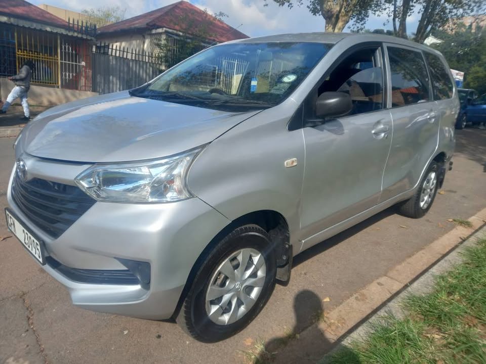2014 Toyota Avanza 1.3 Petrol, Manual, Silver, 98000kms Spare key
