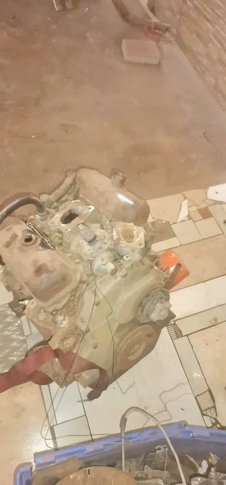 Ford v4 engine for sale can be used for display - Private Seller Ford v4 engine for sale can be used for display - Private Seller