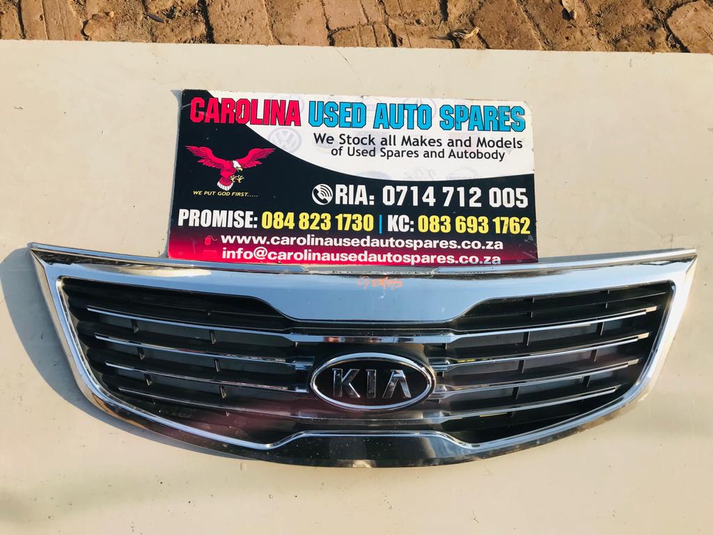 Kia Sportage radiator grill with badge - Private Seller Kia Sportage radiator grill with badge - Private Seller