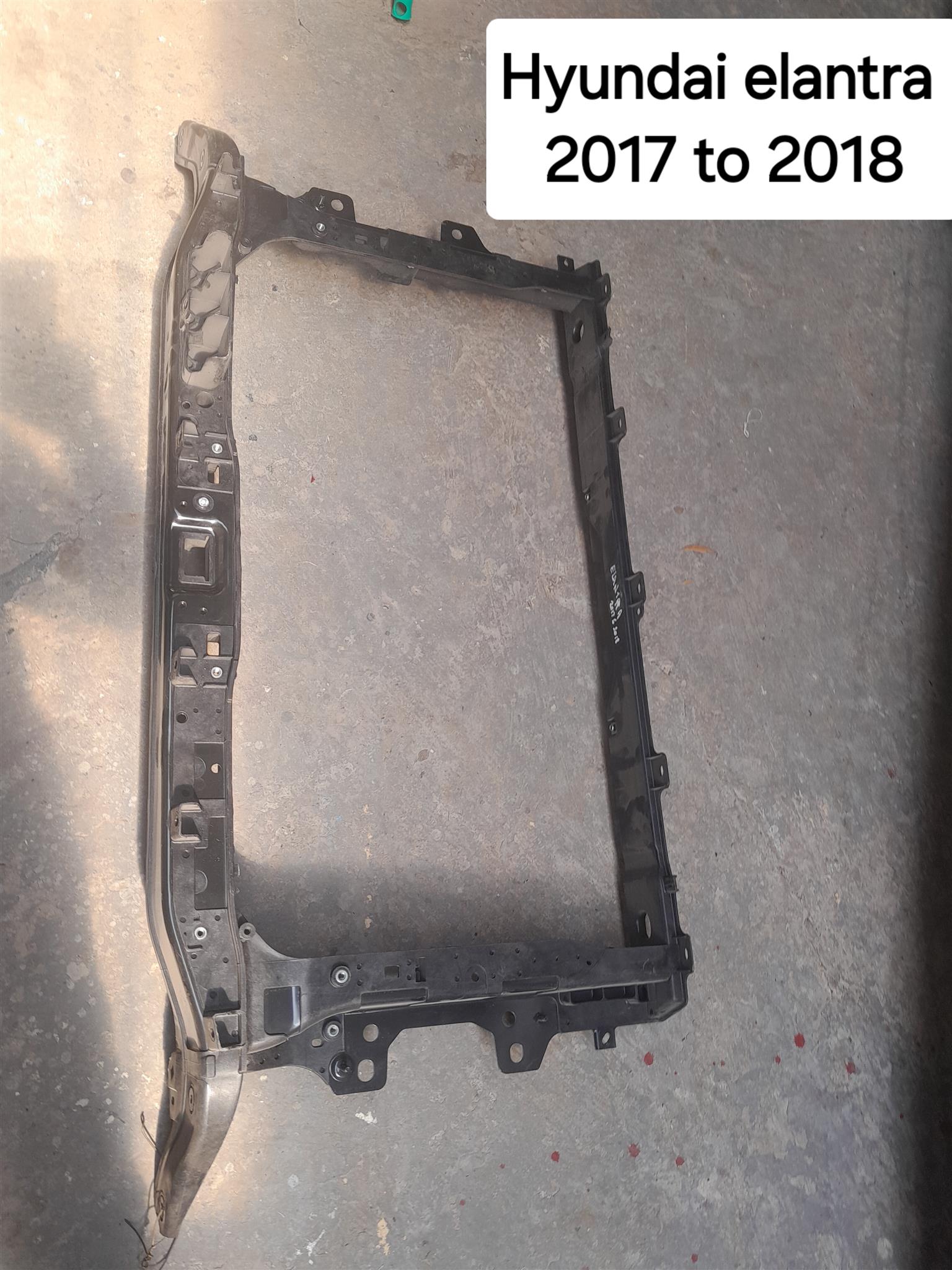 Hyundai elantra radiator cradle new - Private Seller