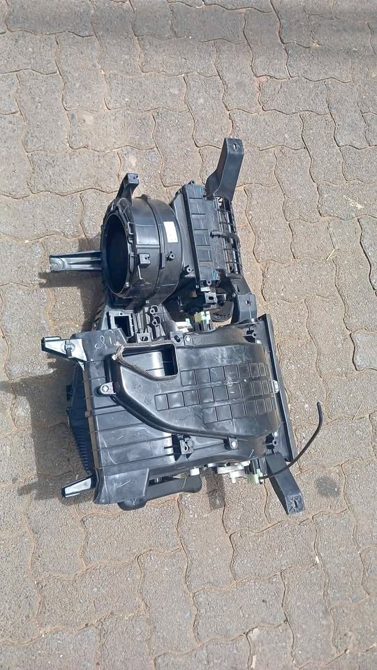 HYUNDAI i10 GRAND 2023 HEATER BOX - Private Seller HYUNDAI i10 GRAND 2023 HEATER BOX - Private Seller