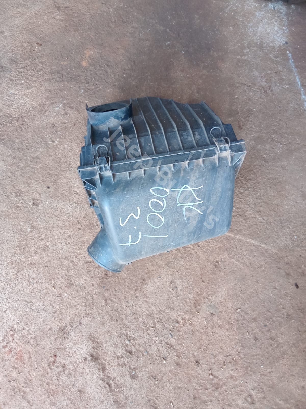 Jeep Cherokee KK (3.7) Used Air Box For Sale - Jeep Spares - Private Seller Jeep Cherokee KK (3.7) Used Air Box For Sale - Jeep Spares - Private Seller