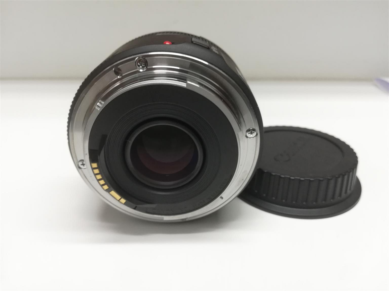 Canon 50mm f/1.8 STM lens