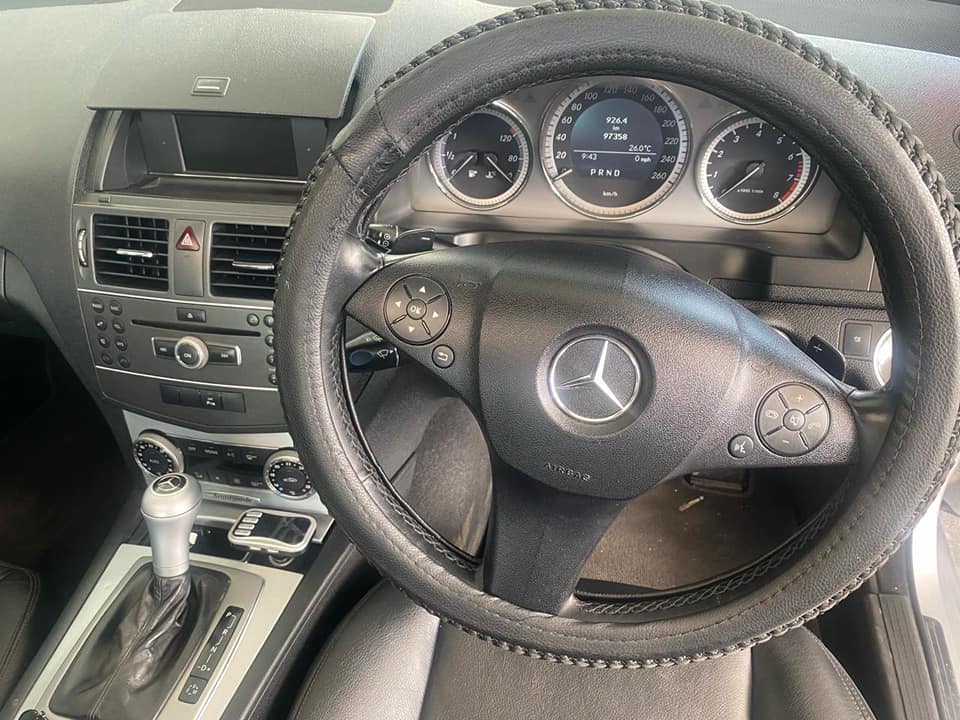 2011 MERCEDES BENZ C200