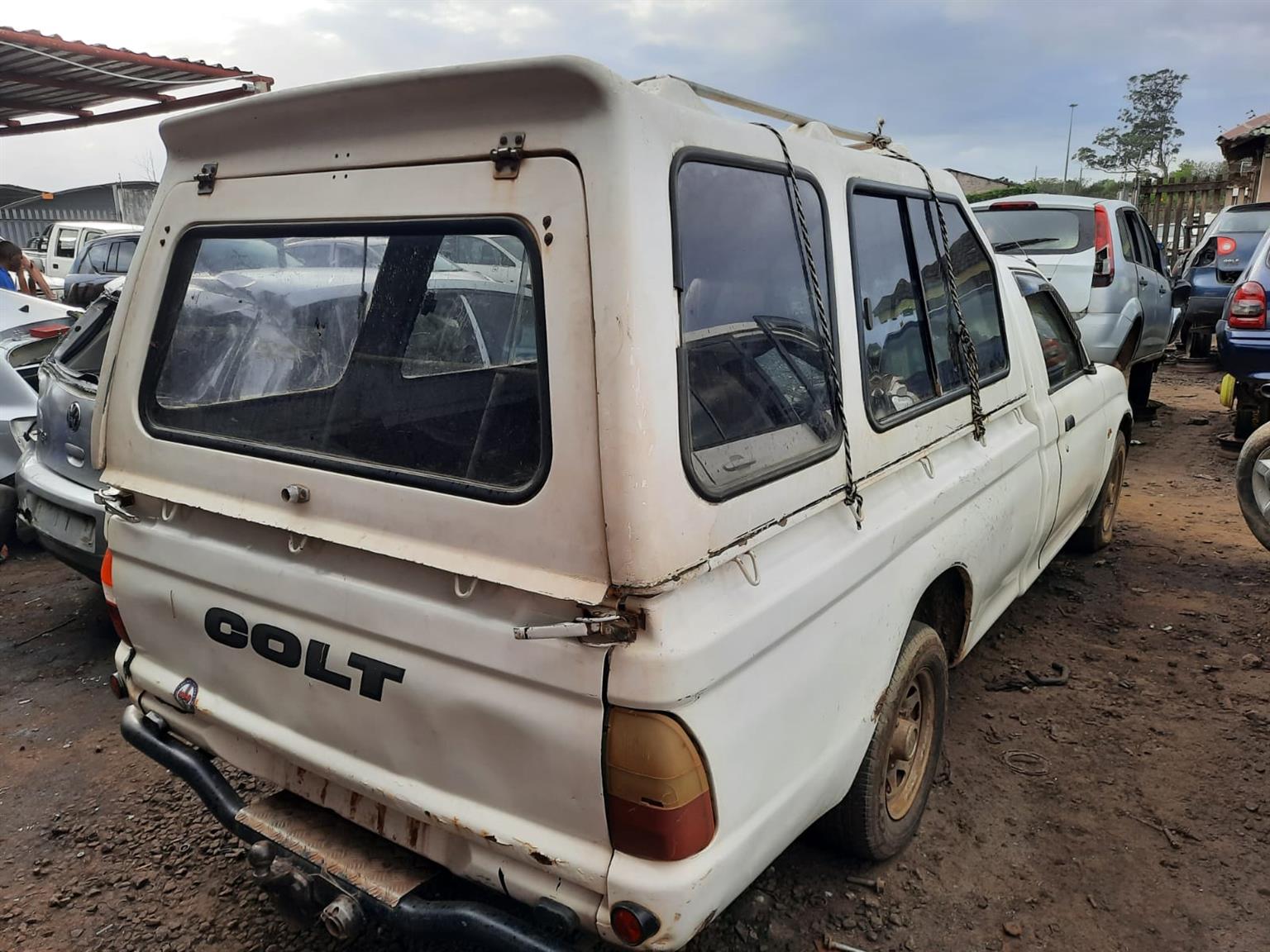 2000 Mitsubishi Coly 4y - Stripping for spares.