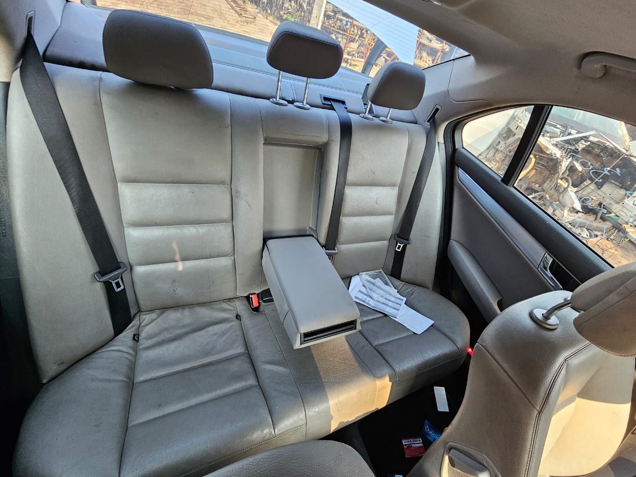 Mercedes-Benz C200 W204 Kompressor stripping for parts