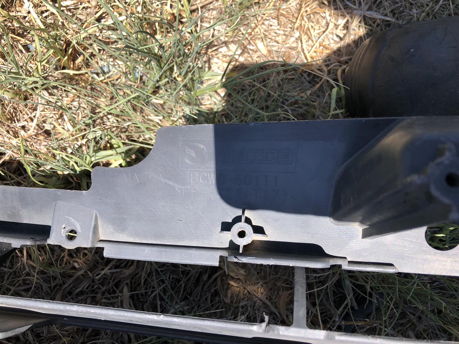 Mazda 3 front bumper Grill - Private Seller Mazda 3 front bumper Grill - Private Seller