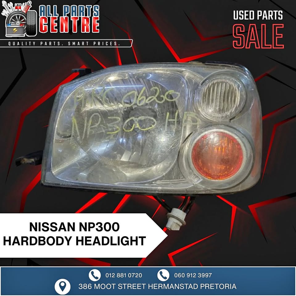 Nissan NP300 Hardbody headlight - Private Seller Nissan NP300 Hardbody headlight - Private Seller
