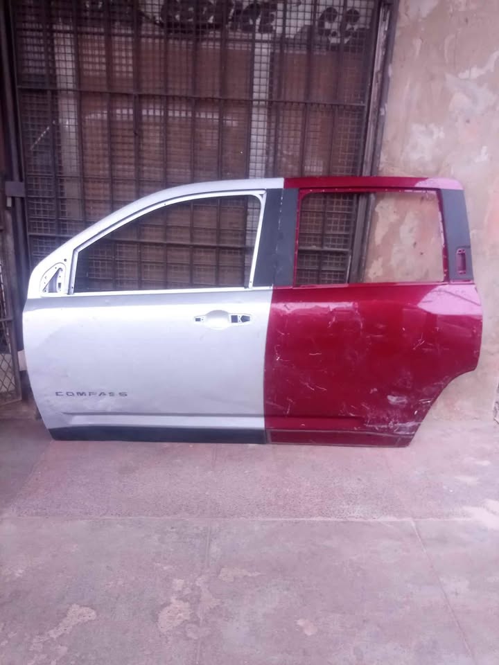 Jeep compass door - Private Seller Jeep compass door - Private Seller