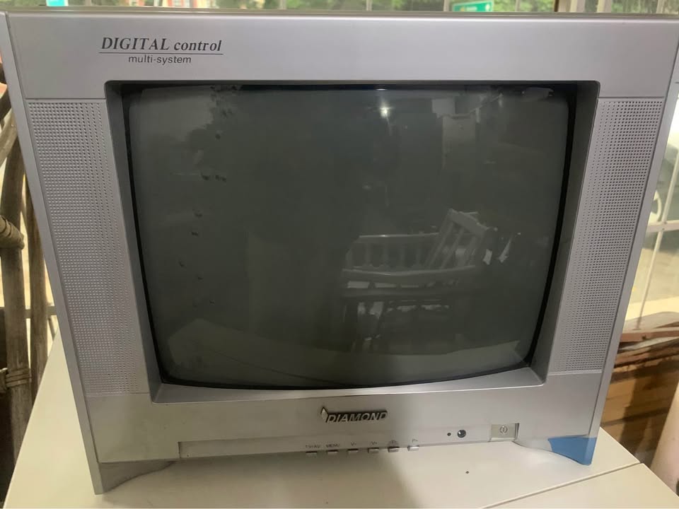 Tv 37 cm