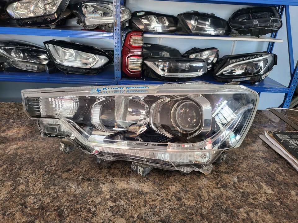 Used 2022 SUZUKI SWIFT HEADLIGHT LEFTSIDE AVAILABLE FOR SALE for