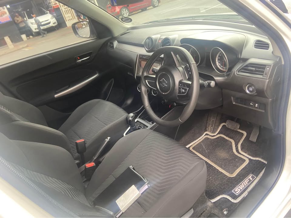 2023 Suzuki Swift 1.2 11000km Automatic