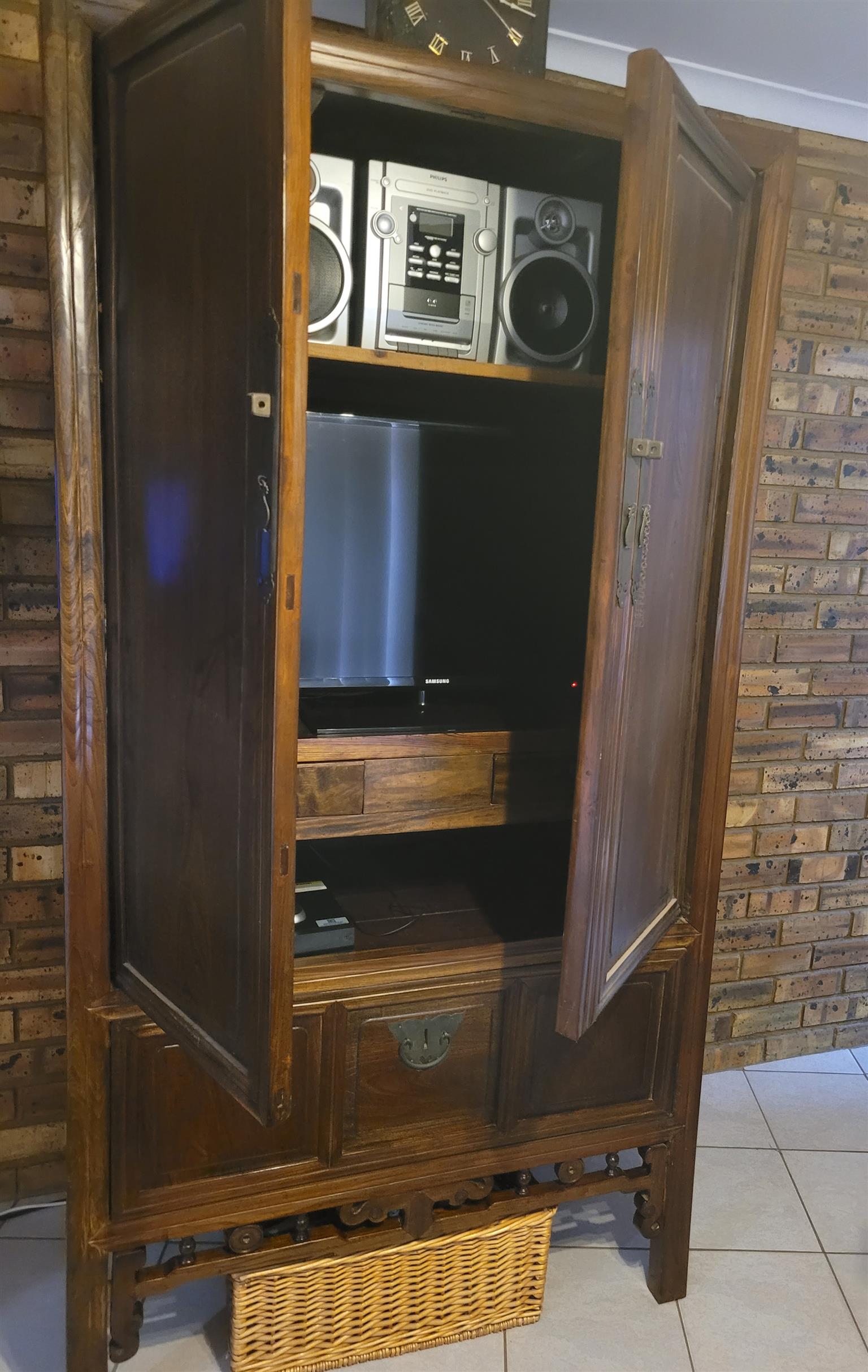 Furniture. Antique chinese tv/cabinet and coffee table
