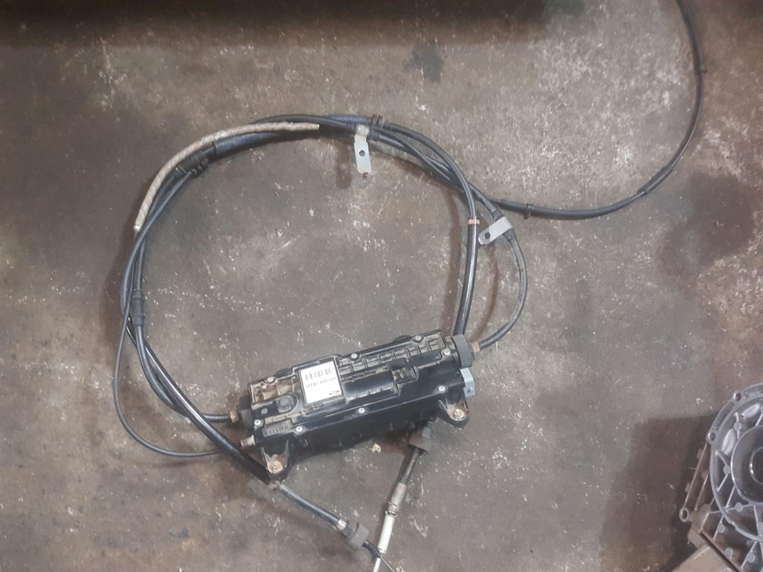 2011 Discovery 4 3.0 SDV6 HSE Handbrake Actuator for sale - Private Seller 2011 Discovery 4 3.0 SDV6 HSE Handbrake Actuator for sale - Private Seller