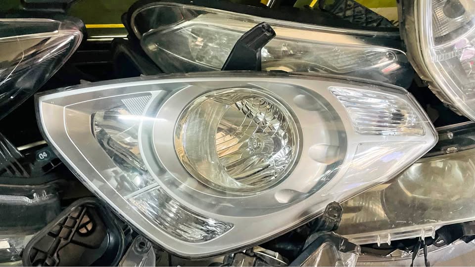 Hyundai H1 headlight - Private Seller Hyundai H1 headlight - Private Seller