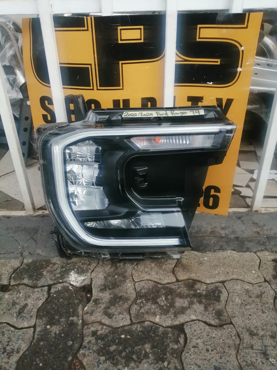 FORD RANGER T9 LED HEADLIGHT RIGHT SIDE 2021 TO 2024 - Private Seller