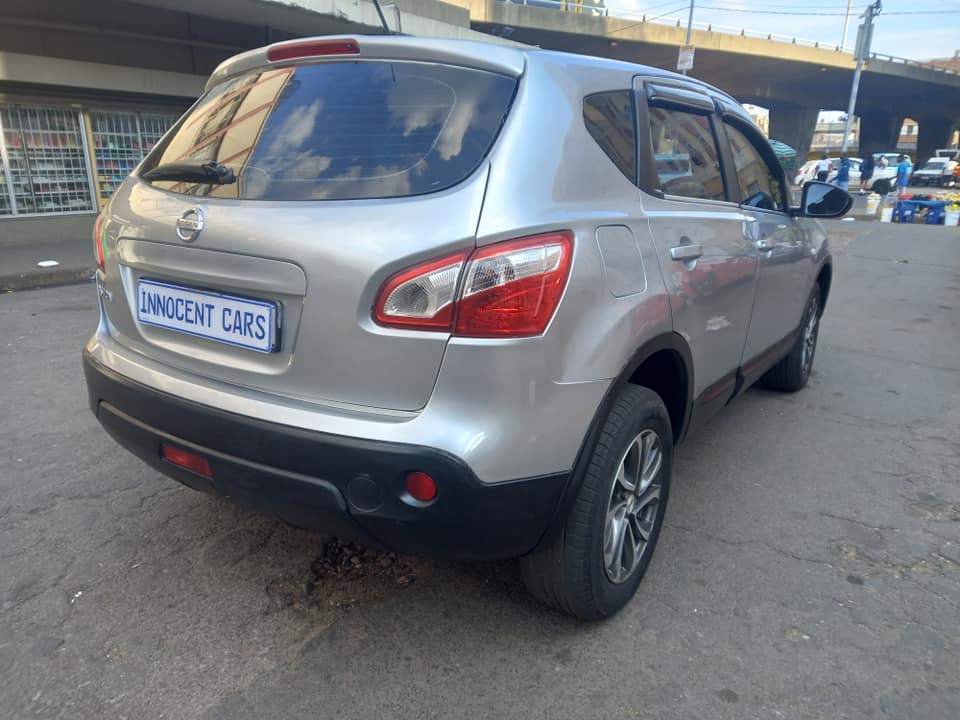 2011 NISSAN QASHQAI 1.6 PETROL, MANUAL TRANSMISSION, SILVER COLOUR