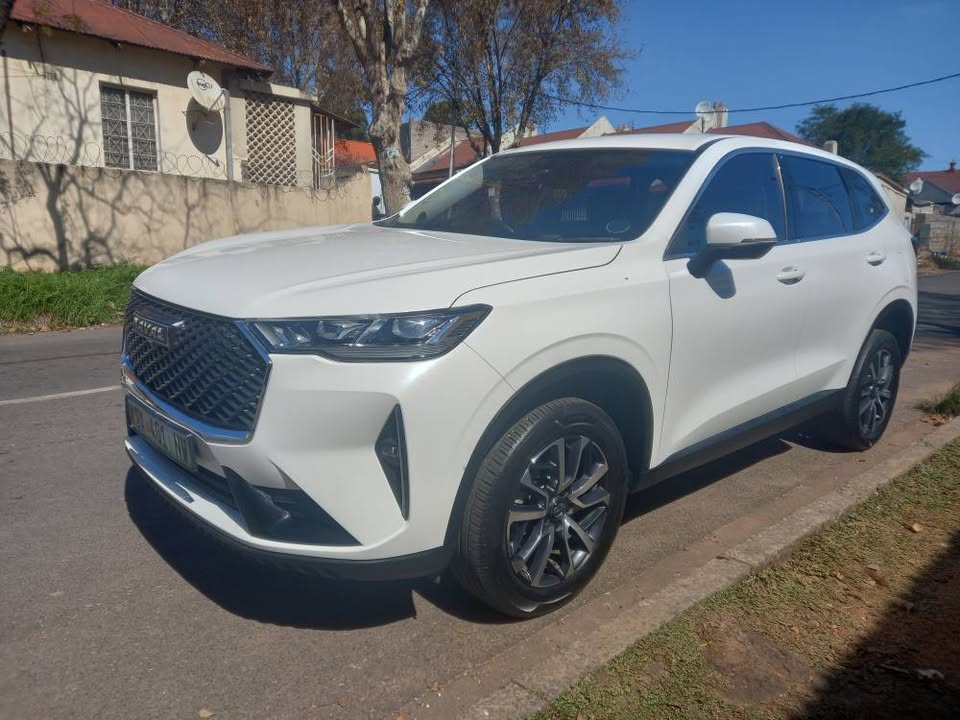 2022 HAVAL H6 PREMIUM AUTOMATIC, WHITE, LEATHER SEATS REVERSE CAMERA AND SENSORS, .