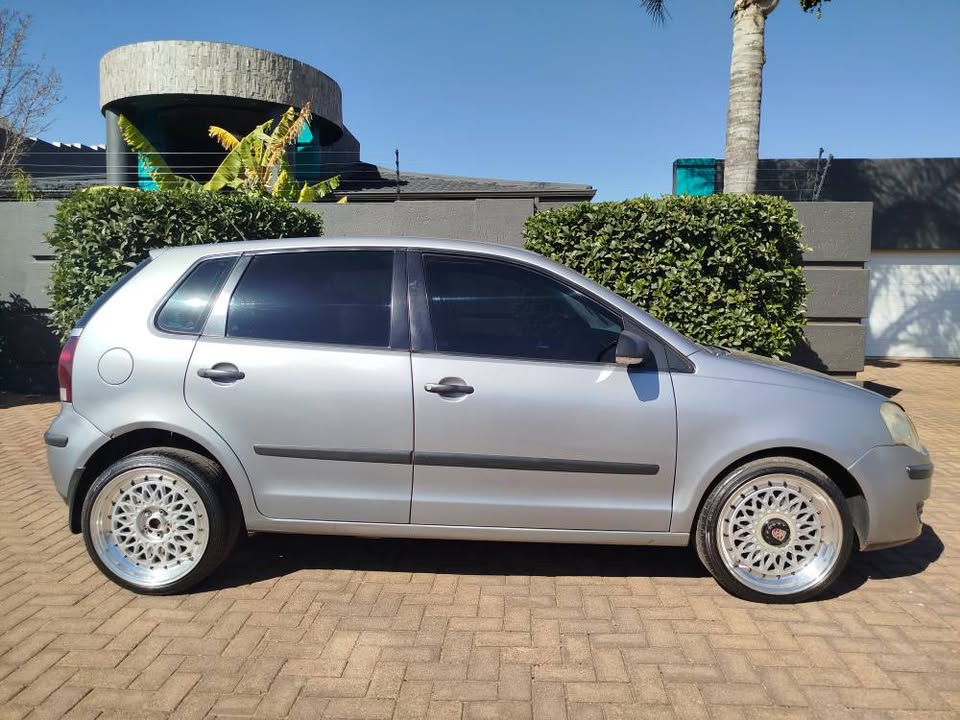 Call Haroon on 2008 Vw Polo 1.4i Bujwa 17 inch BBS Mags Sound System
