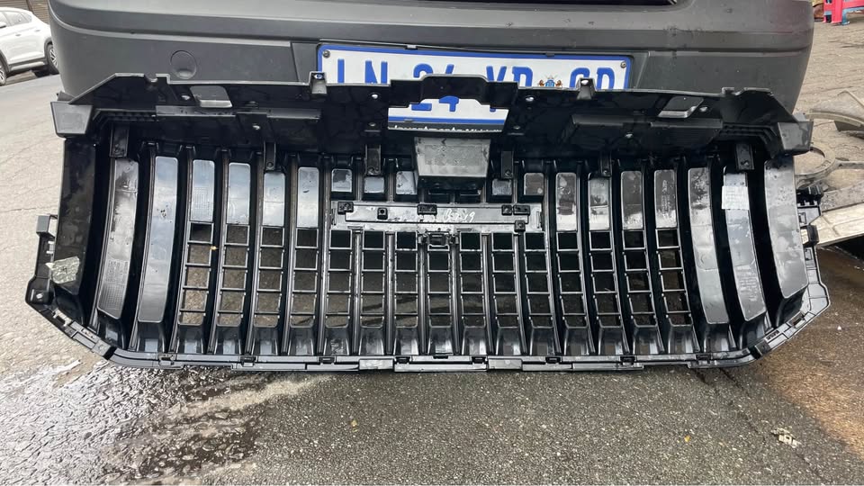 Jaecoo J7 grille - Private Seller Jaecoo J7 grille - Private Seller