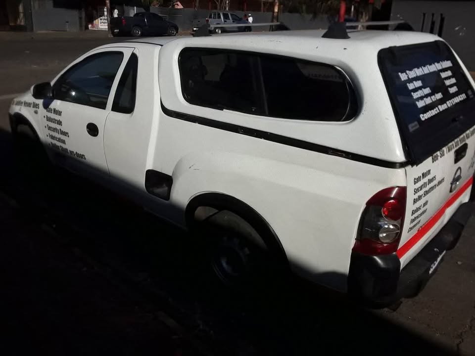 2008 corsa bakkie start and go