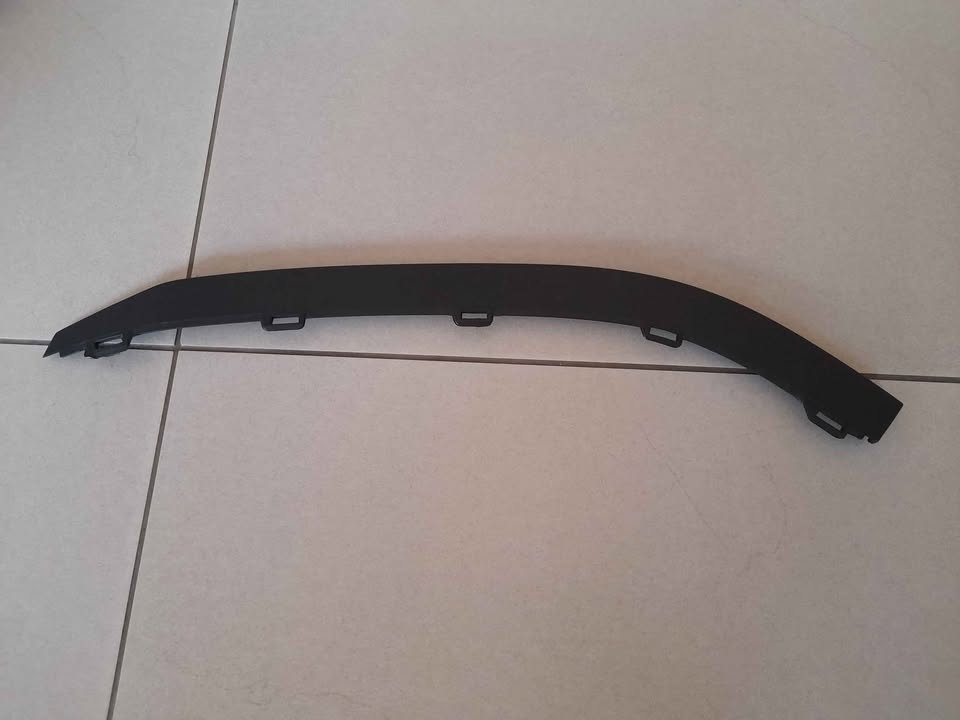 VW GOLF 7 GTI BRAND NEW FRONT BUMPERS CORNER SPOILERS FORSALE