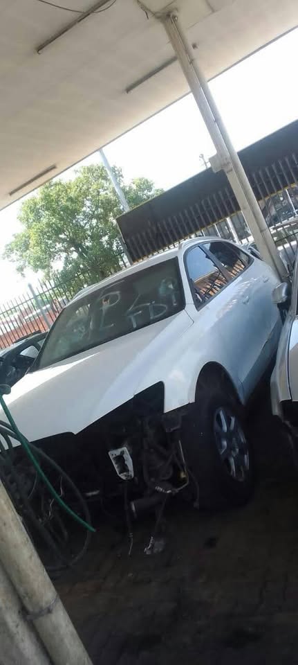 2012 Audi Q5 2L TDI  Stripping for Spares - Private Seller