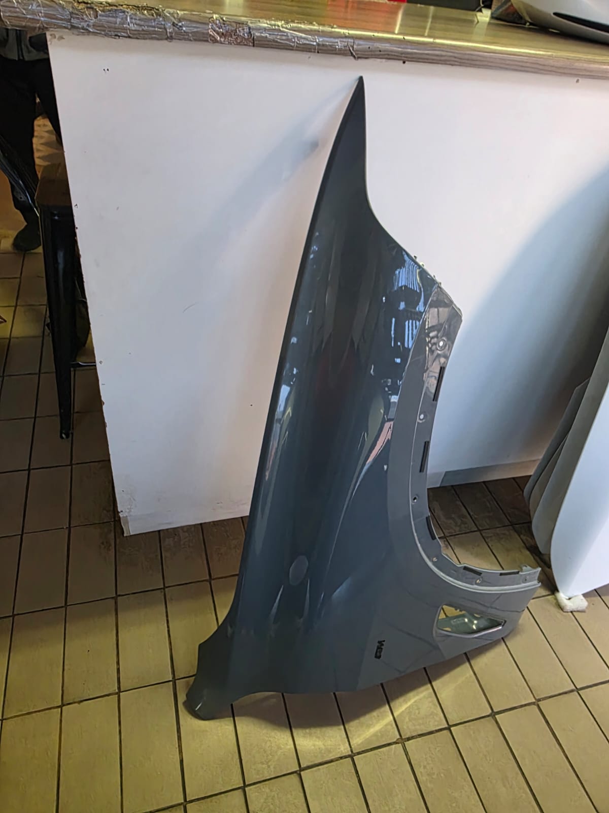 FENDER GRAY (2025 BMW) G05 X5 FRONT FENDER RIGHT SIDEIN A GOOD CONDITION. - Private Seller FENDER GRAY (2025 BMW) G05 X5 FRONT FENDER RIGHT SIDEIN A GOOD CONDITION. - Private Seller