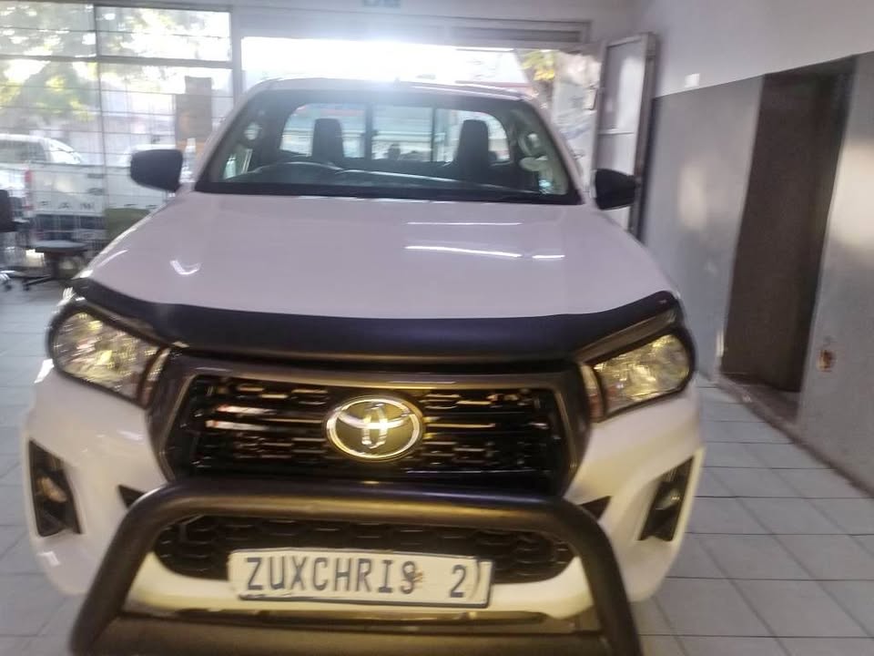 2018 TOYOTA HILUX 2.4 GD6 4X2 SINGLE CAB MANUAL