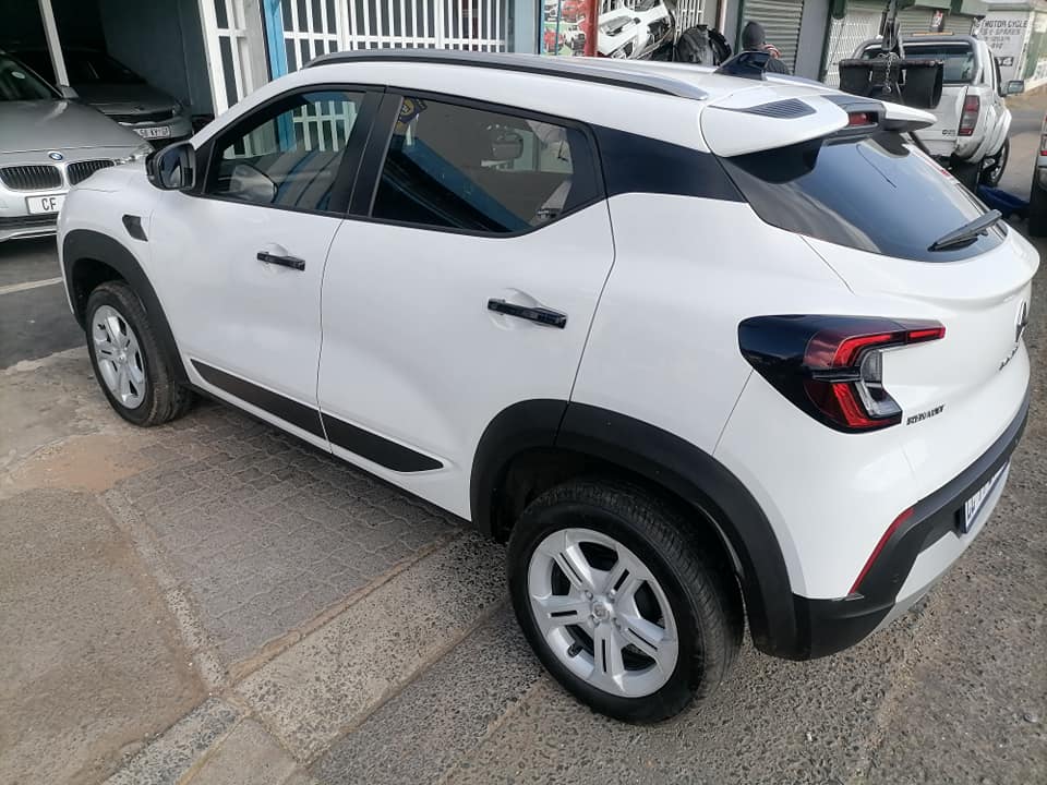 2023 Renault KiGer 1.0 Turbo SUV with a nice interior seat and Service book and spare key Reserves c