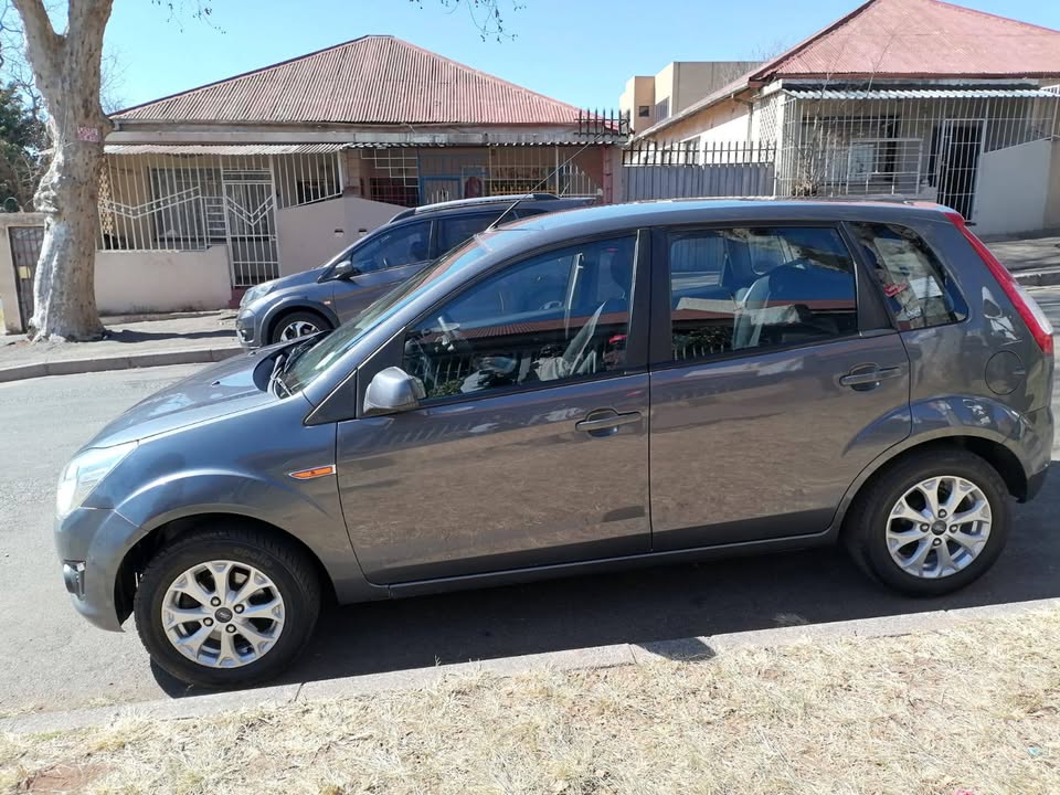 2015 FORD FIGO 1.4 MANUAL TRANSMISSION WITH FULL SERVICE HISTORY