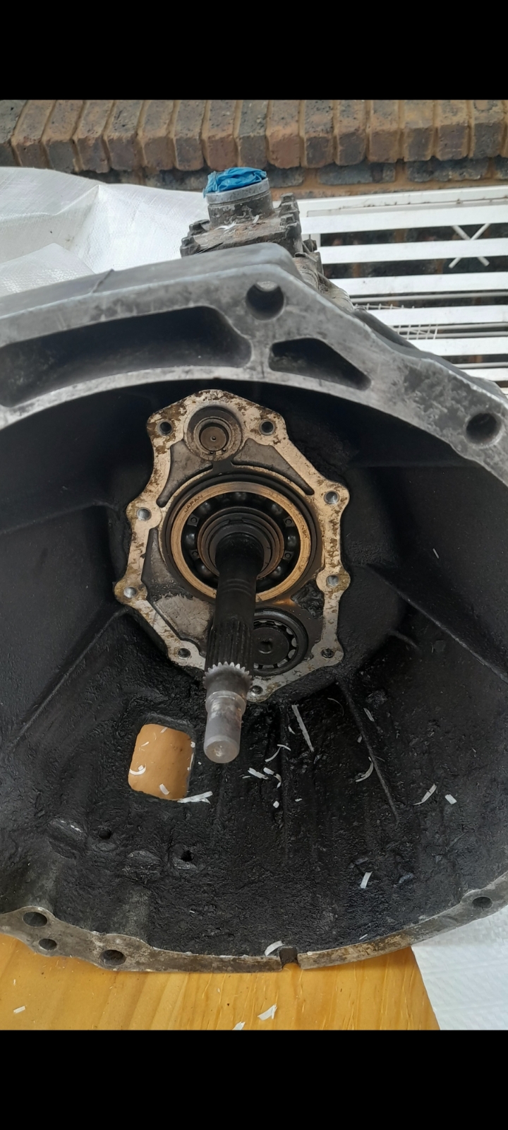 Gearbox for Nissan NP 300 for sale - Private Seller