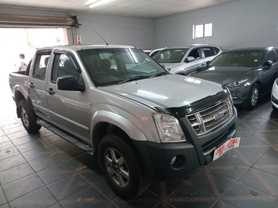 2010 Isuzu KB250D Teq 4x2 Double Cab  Grey, Manual, Diesel, 110000km