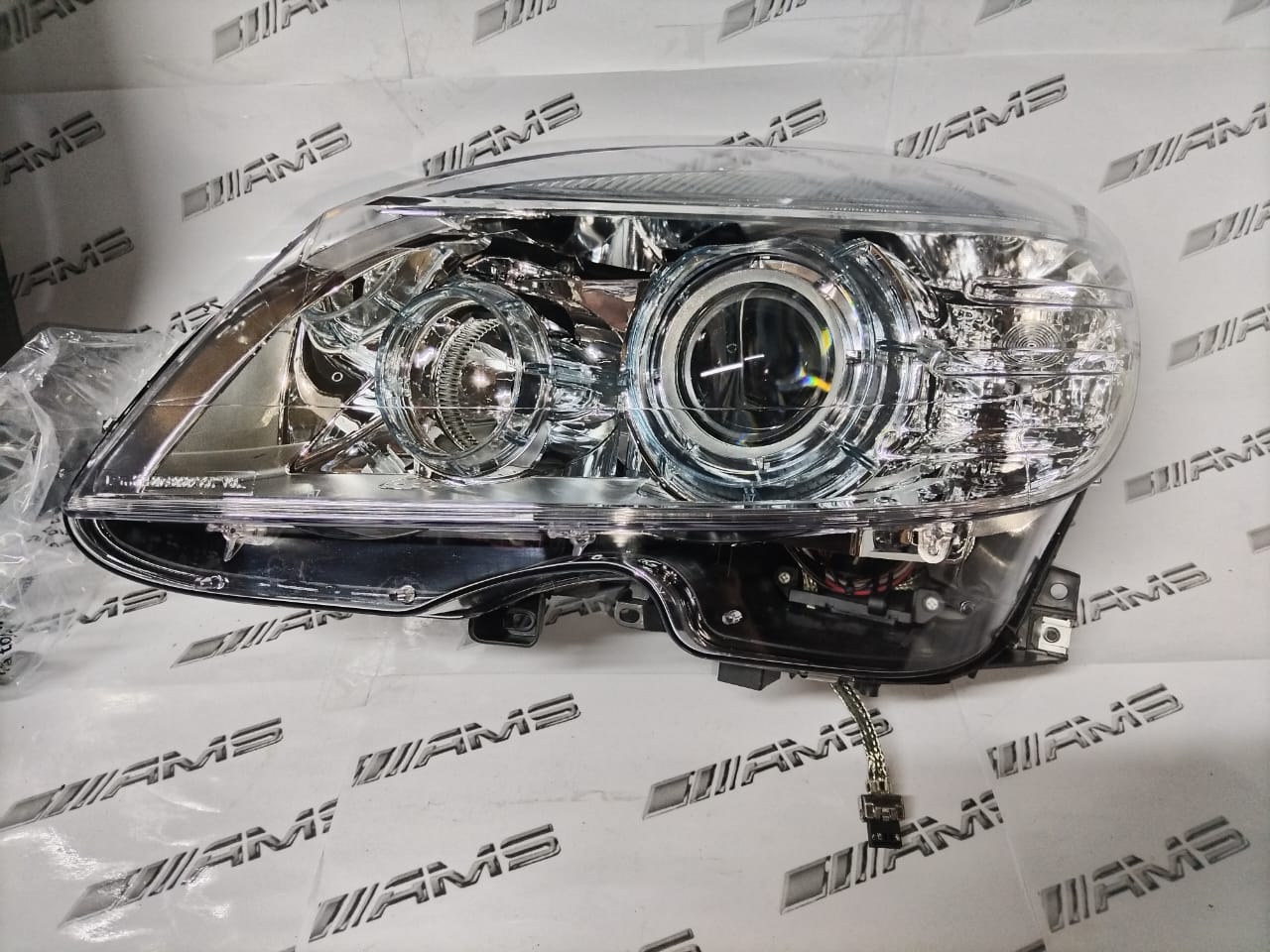 Brand New Mercedes W204 Pre-Facelift Xenon Headlights for sale - Private Seller Brand New Mercedes W204 Pre-Facelift Xenon Headlights for sale - Private Seller