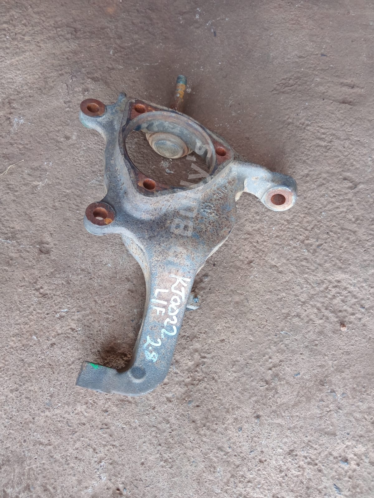 Used | Jeep Liberty | Left Front Steering Knuckle - Private Seller Used | Jeep Liberty | Left Front Steering Knuckle - Private Seller