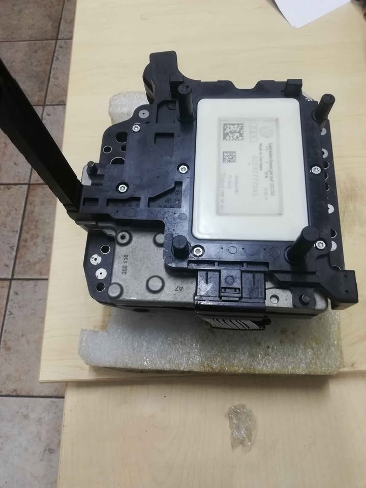 Brand New Transmission Control Unit (TCU) for VW, Skoda, and Audi (DQ250) 02E927770AS
