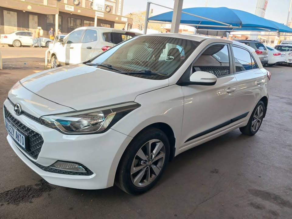 2017 HYUNDAI I20 1.4 MOTION Transmission: Manual Mileage: Fueltype: Petrol White