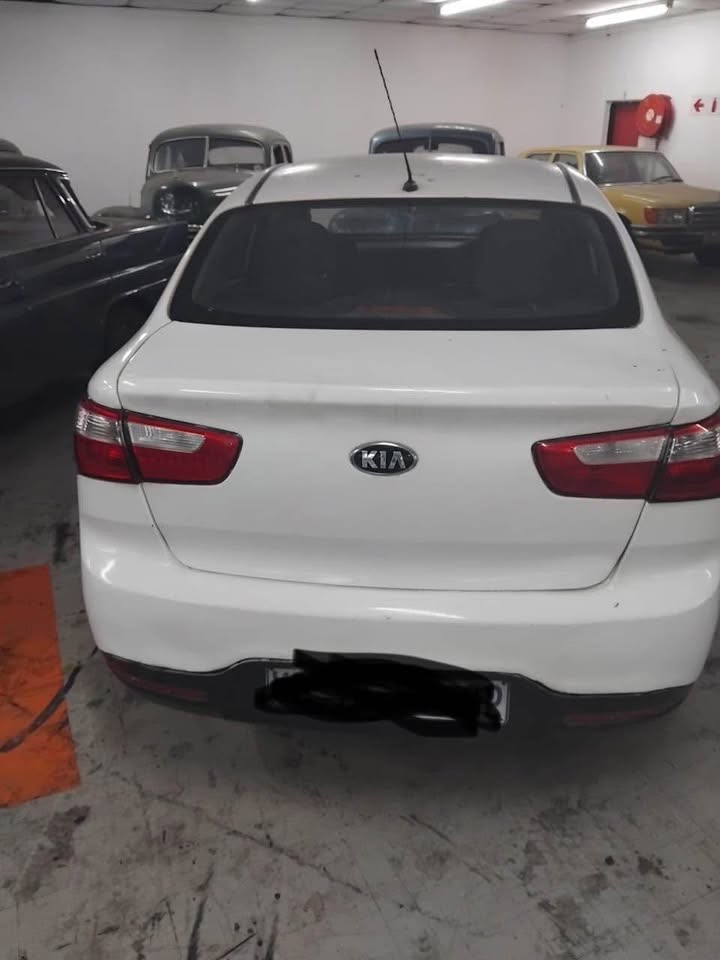 2013 KIA RIO SEDAN FOR SPARES - Private Seller 2013 KIA RIO SEDAN FOR SPARES - Private Seller