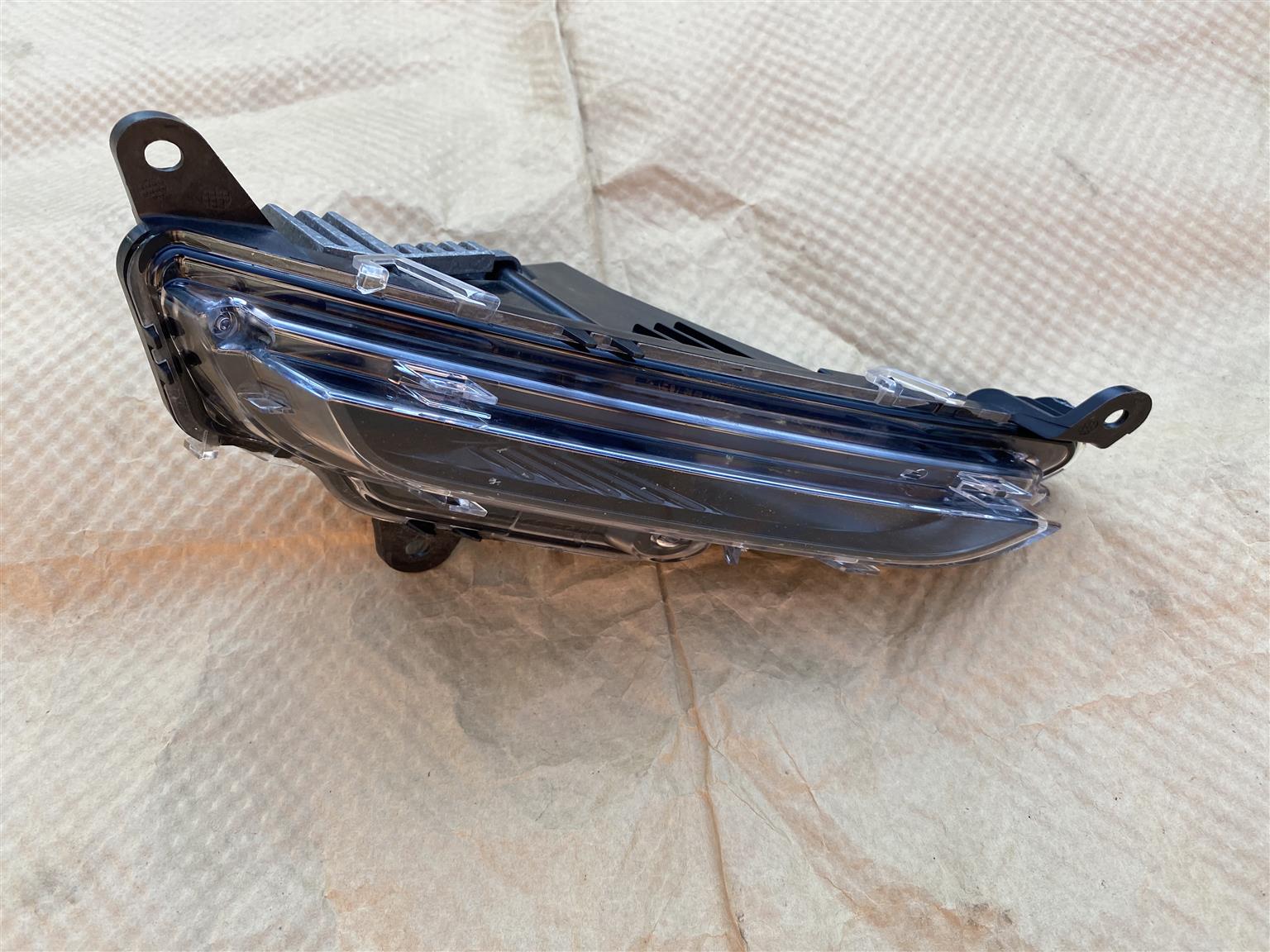 2022 RANGE ROVER EVOQUE R-DYNAMIC LED SPOTLIGHT RIGHT SIDE FOR SALE 2022 RANGE ROVER EVOQUE R-DYNAMIC LED SPOTLIGHT RIGHT SIDE FOR SALE