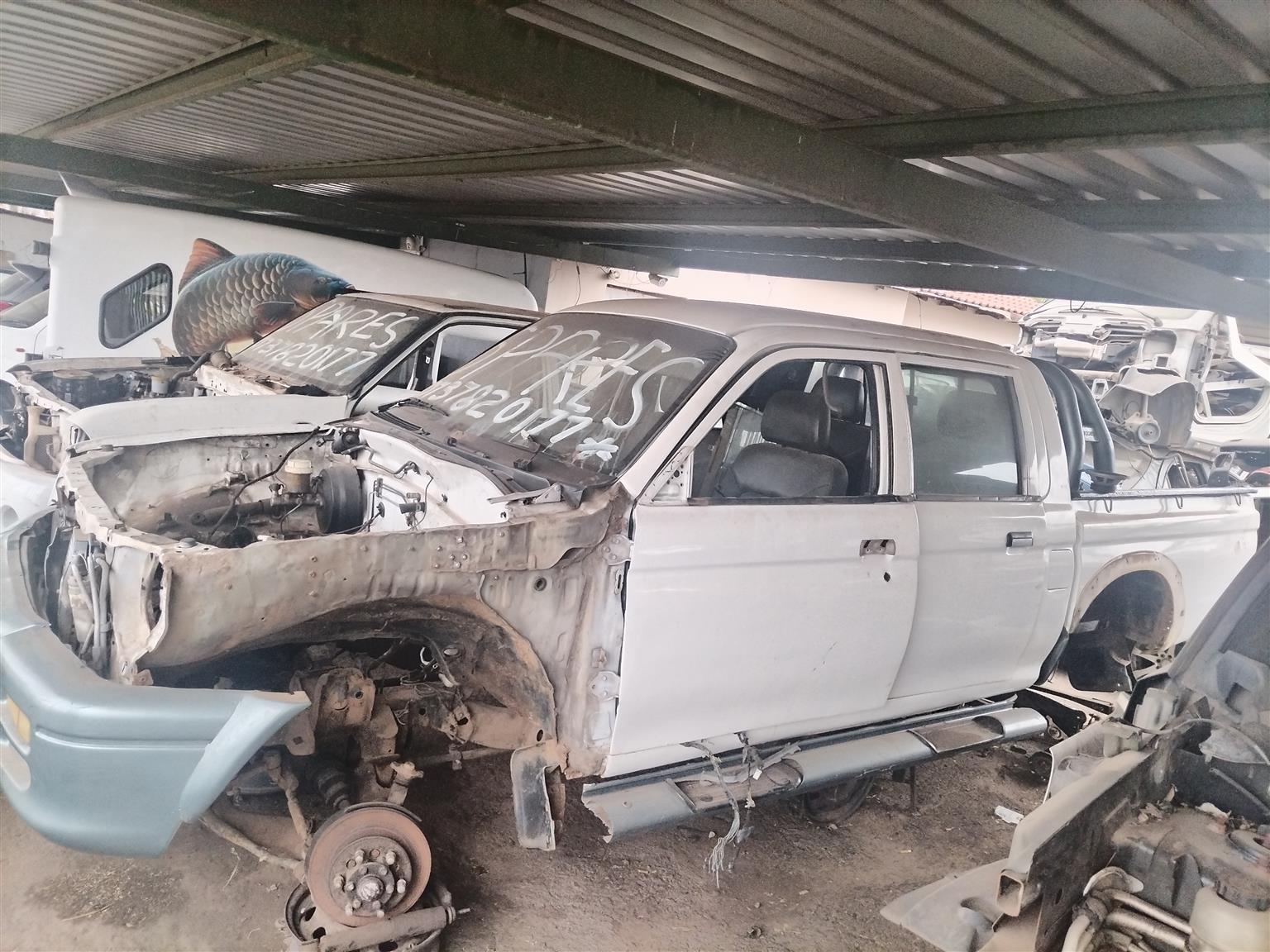 double cab body with papers Mitsubishi colt - Private Seller