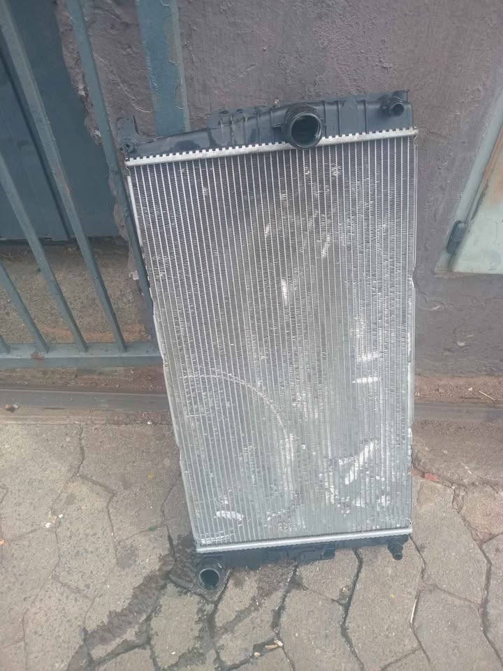 Radiator BMW 3 Series 2015 DBA-3B20 M151524 B - Private Seller Radiator BMW 3 Series 2015 DBA-3B20 M151524 B - Private Seller