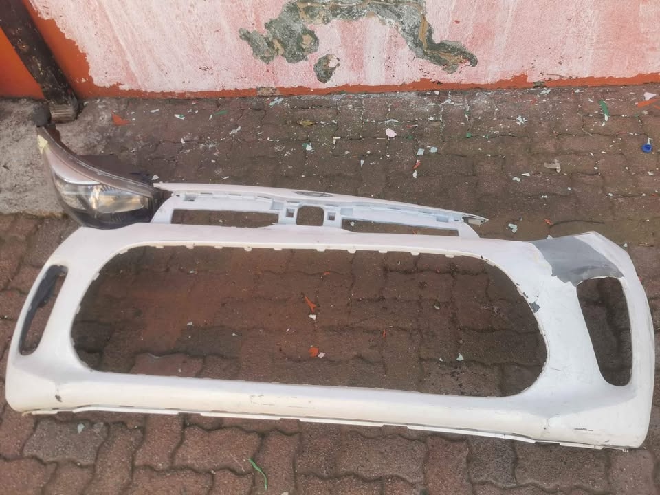 Kia Picanto bumper and right headlight 2019 - Private Seller Kia Picanto bumper and right headlight 2019 - Private Seller