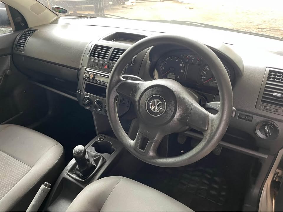 POLO VIVO FOR SPARES - Private Seller POLO VIVO FOR SPARES - Private Seller