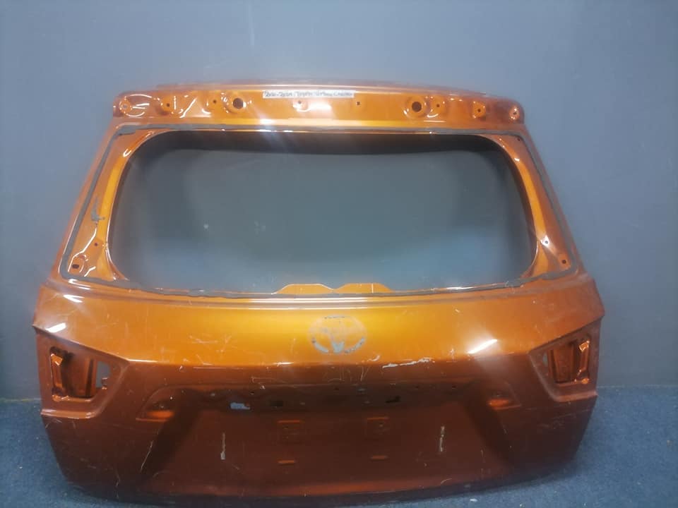 Toyota Urban Cruiser Orange tailgate DM or contact number in the description for assistance. - Private Seller