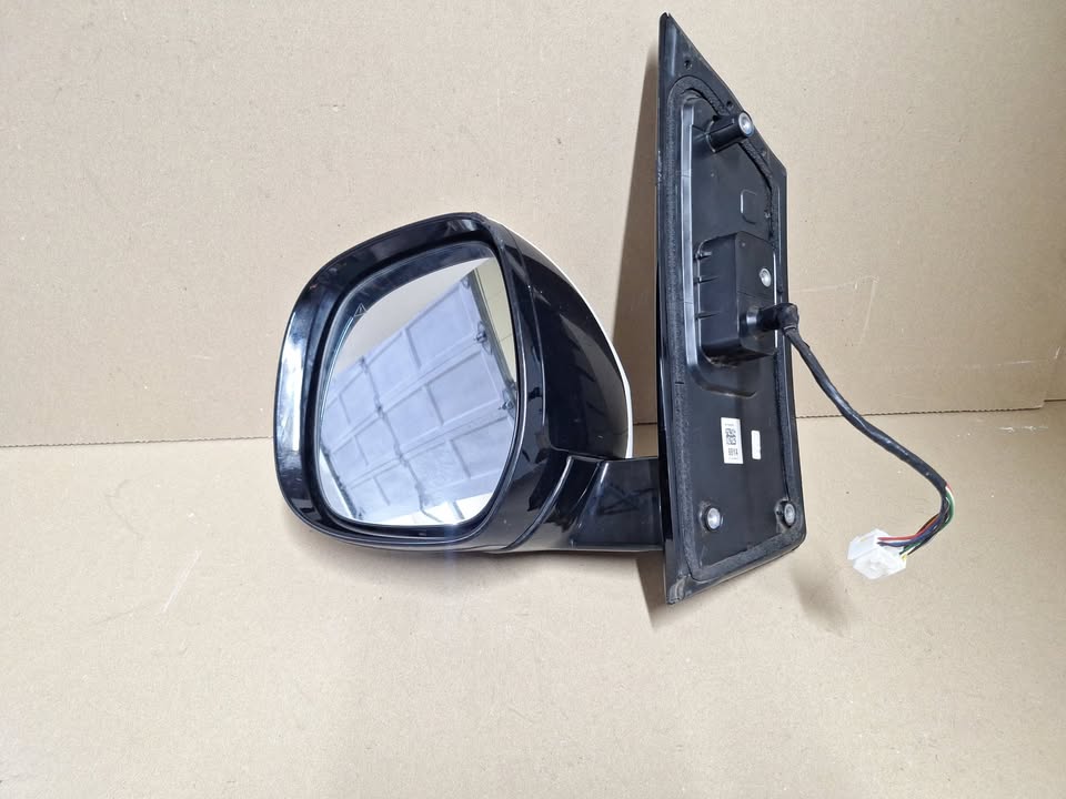 Hyundai Staria LHS Front Side Mirror (2021 - 2025) - Private Seller