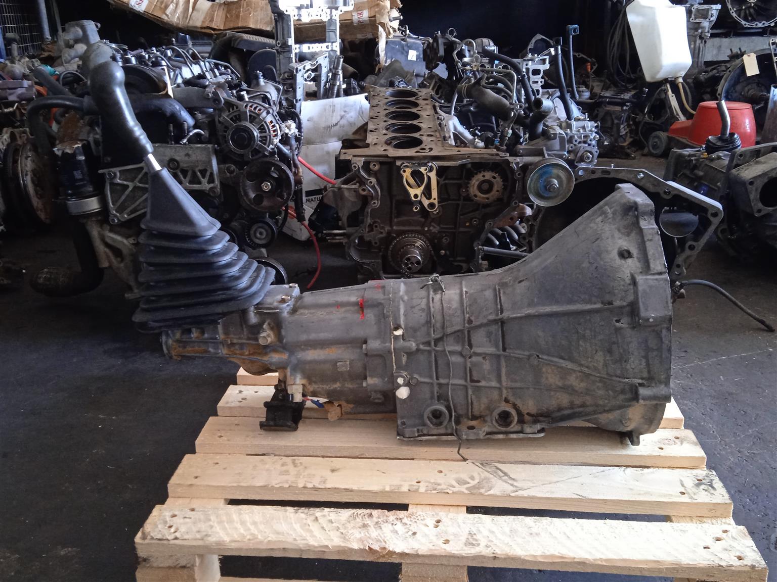 Mitsubishi Colt 4D56 Manual hydraulic Gearbox 5 speed 4x2 for sale - Private Seller