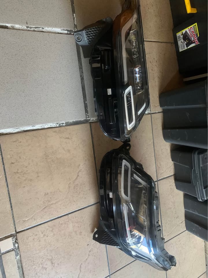 Range Rover Evoque headlights