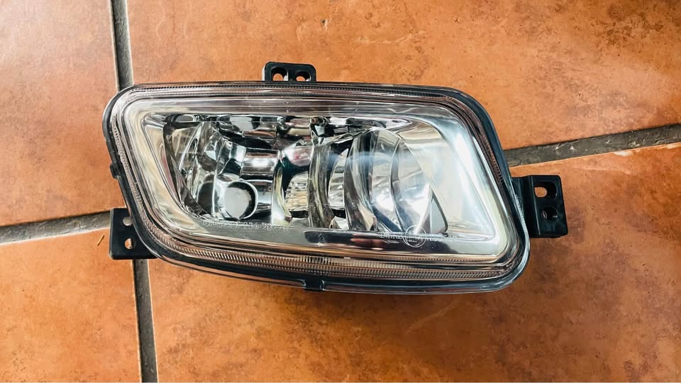 Ford Ranger T7 fog light Ford Everest fog light - Private Seller Ford Ranger T7 fog light Ford Everest fog light - Private Seller